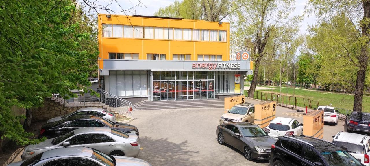 Large Apartment Near The Airport And City Center Chisinau Exterior foto