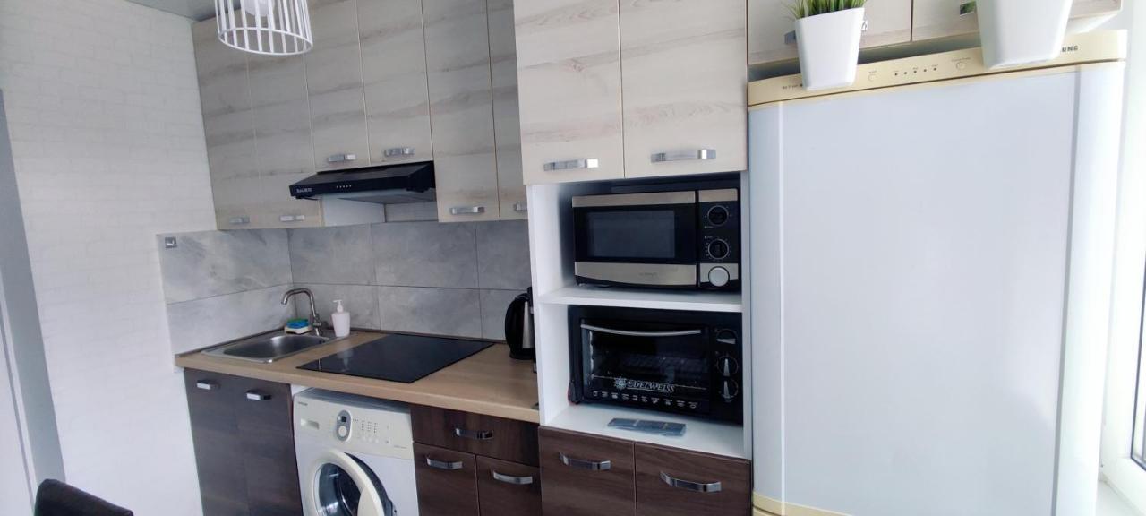 Large Apartment Near The Airport And City Center Chisinau Exterior foto
