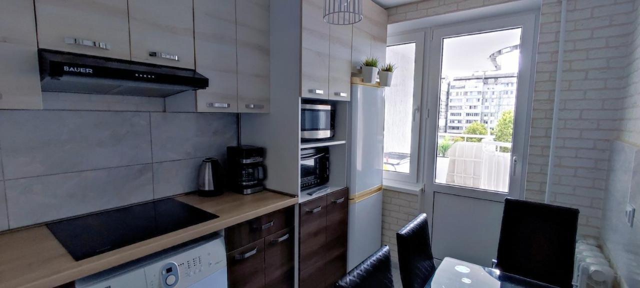 Large Apartment Near The Airport And City Center Chisinau Exterior foto
