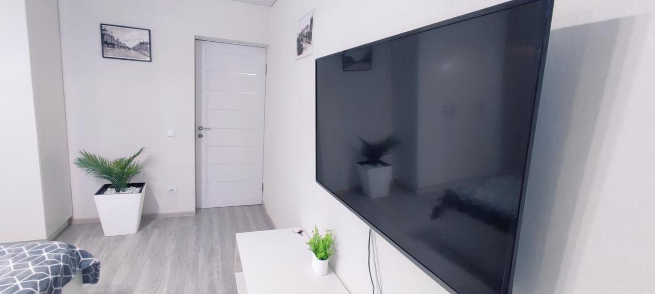 Large Apartment Near The Airport And City Center Chisinau Exterior foto